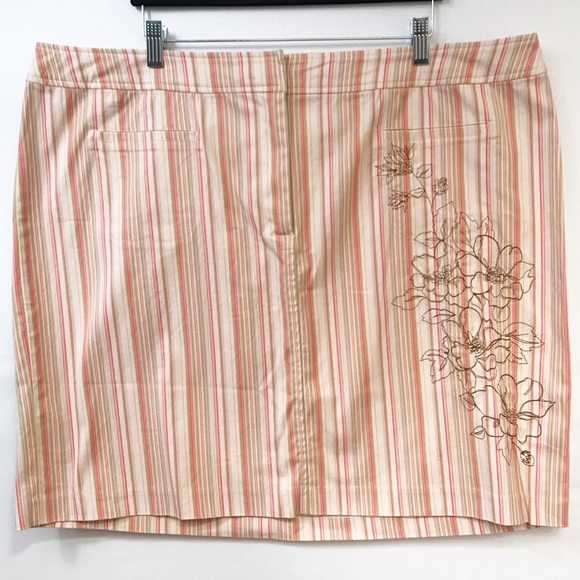 Lane Bryant Striped Mini Skirt Womens Size 22 Embroidered Flower Detail - Picture 1 of 6